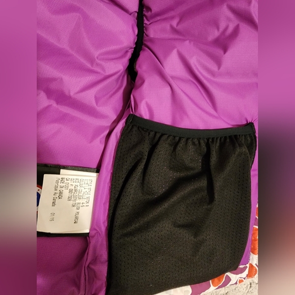 CANADA GOOSE Girls Polar Bear Print Vest - Picture 7 of 10